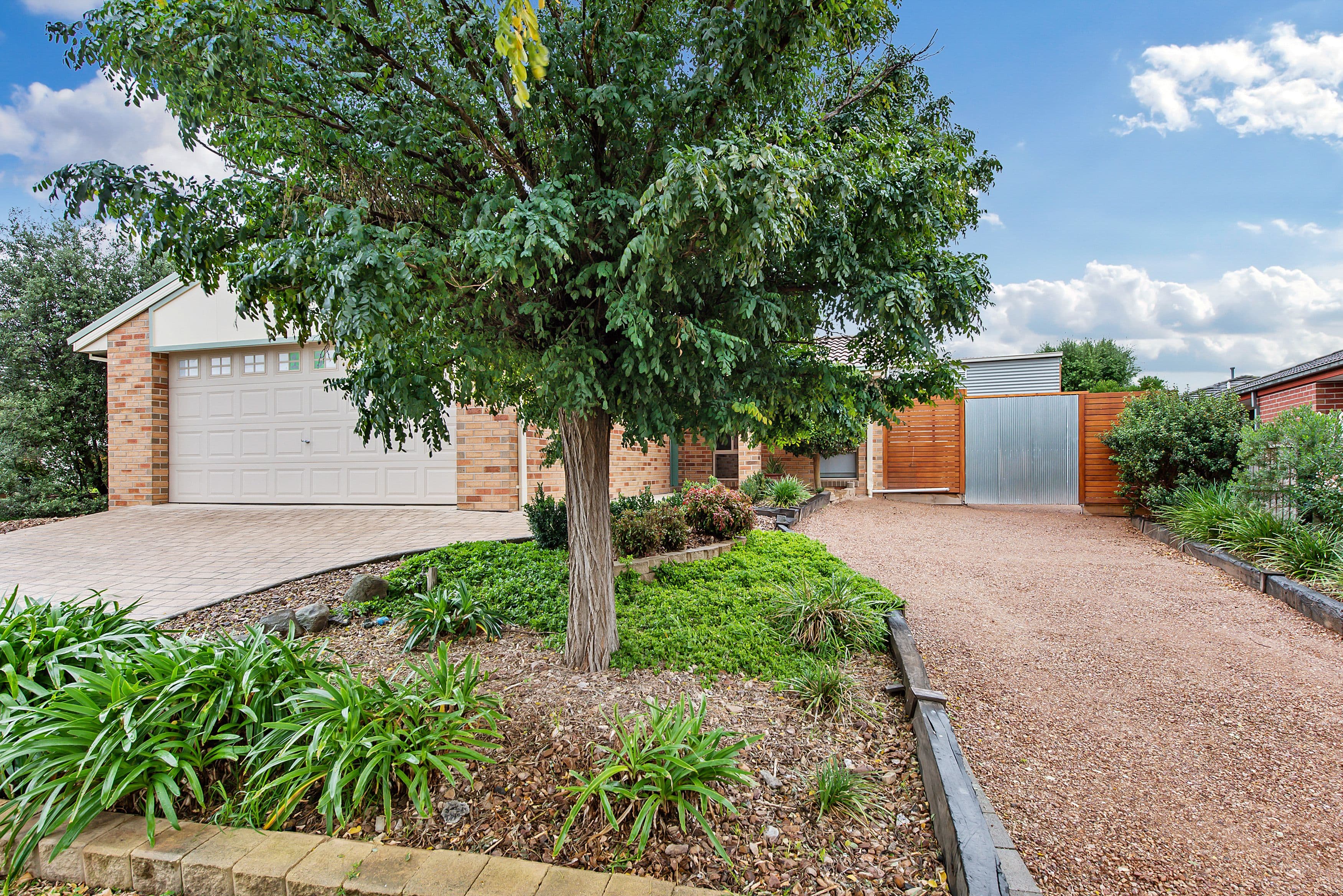13 Ruthven Close, Hillside VIC 3037, Hillside - Image 1