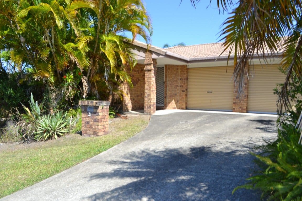 21 Broadway Drive, OXENFORD QLD 4210, Oxenford - Thumbnail 2