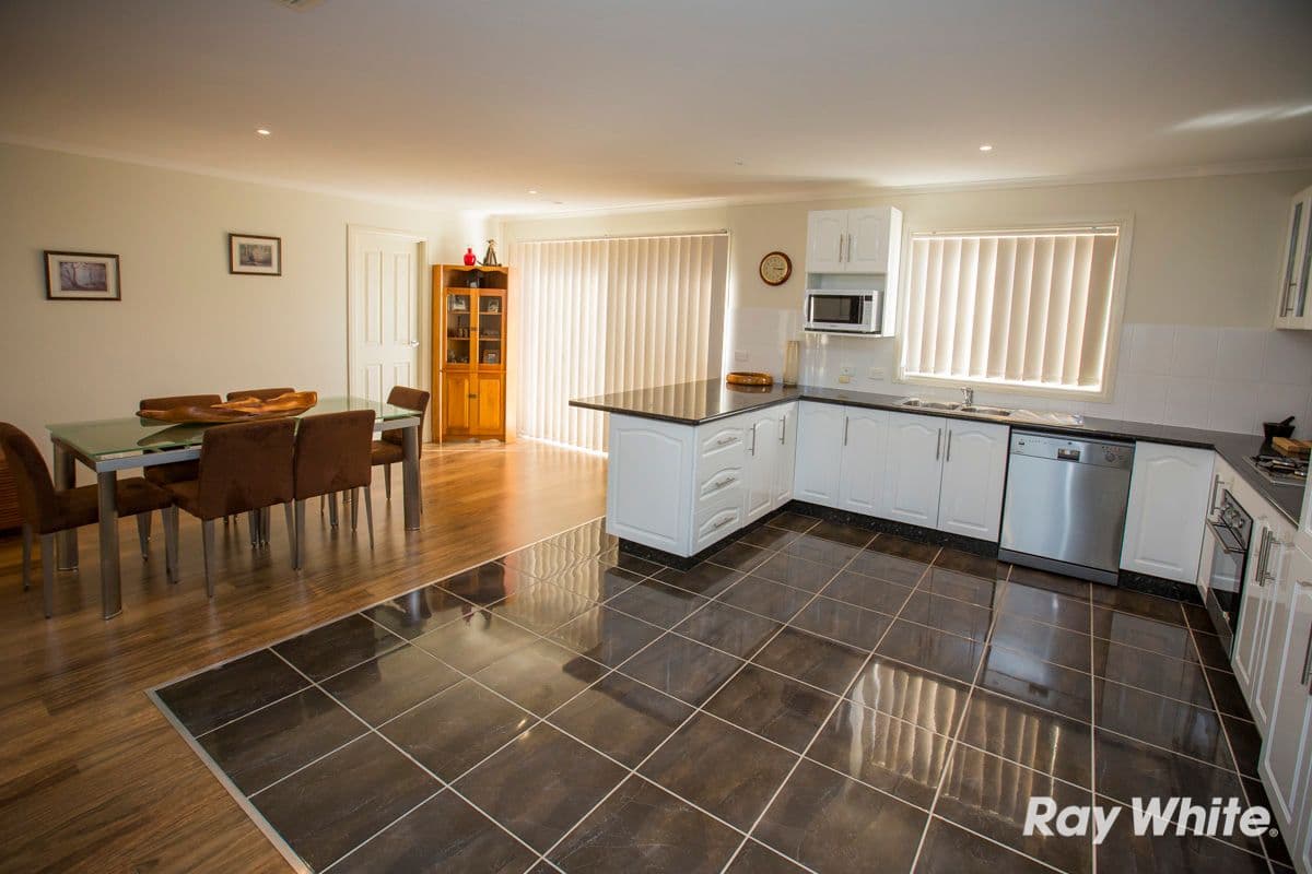 33B Pomegranate Way, PAKENHAM VIC 3810, Pakenham - Thumbnail 4