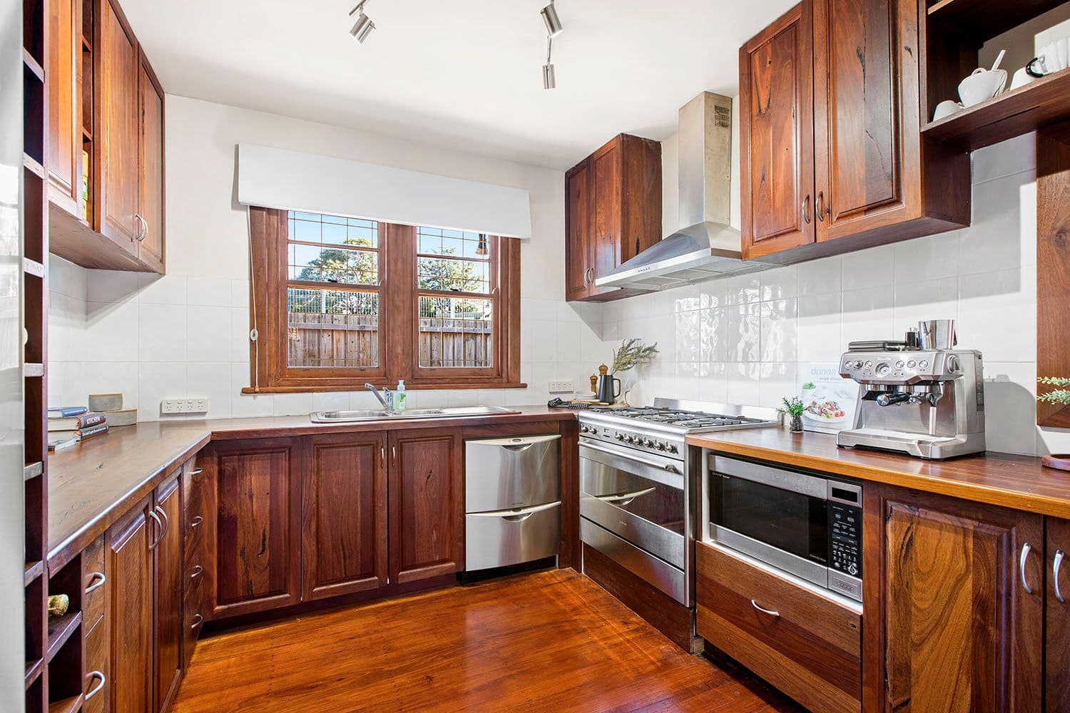 1 Barker Street, Cheltenham VIC 3192, Cheltenham - Thumbnail 4