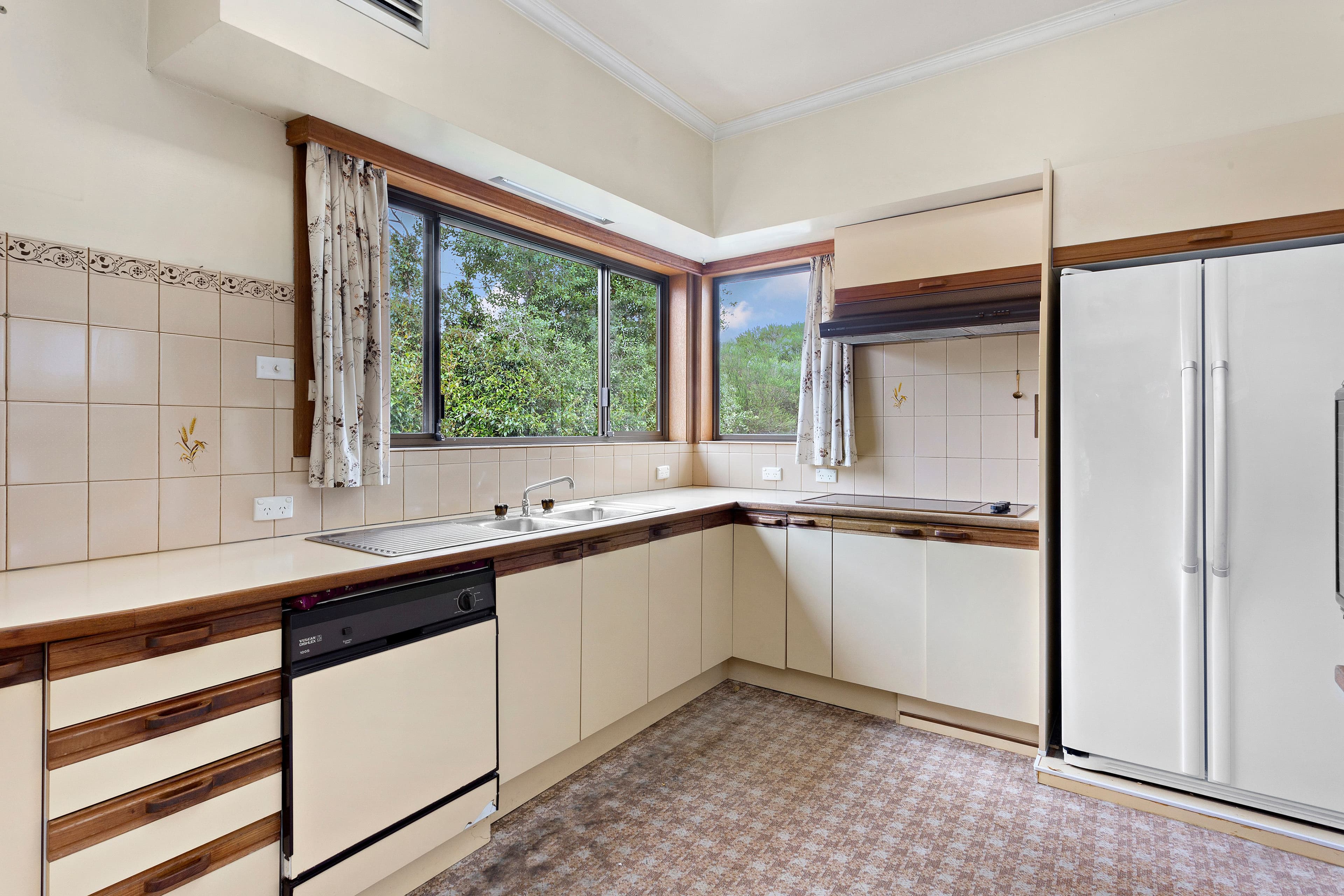 36 Dickson Street, Mount Waverley VIC 3149, Mount Waverley - Thumbnail 3