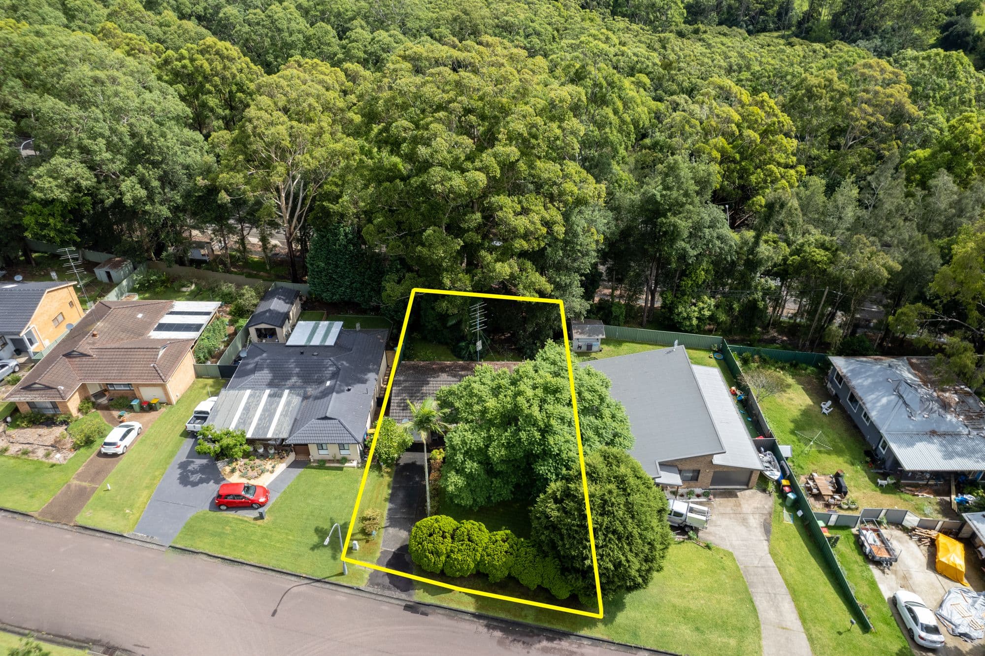 10 Greenwood Avenue, Berkeley Vale NSW 2261, Berkeley Vale - Thumbnail 2