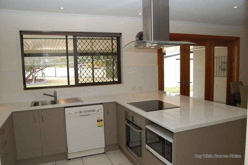 18 Regency Drive, REGENTS PARK QLD 4118, Regents Park - Thumbnail 3