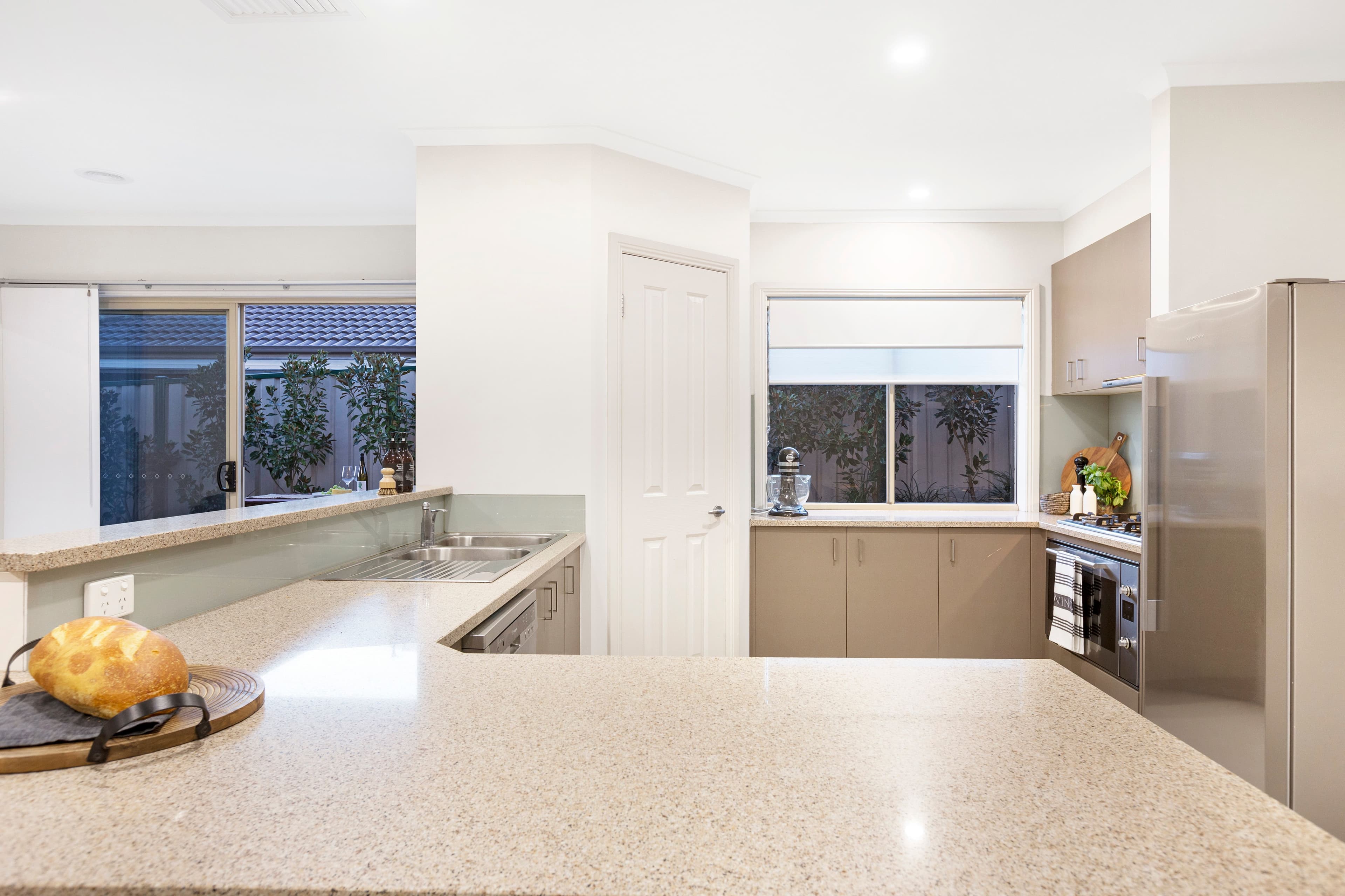 14 Horwood Drive, Mount Clear VIC 3350, Mount Clear - Thumbnail 3