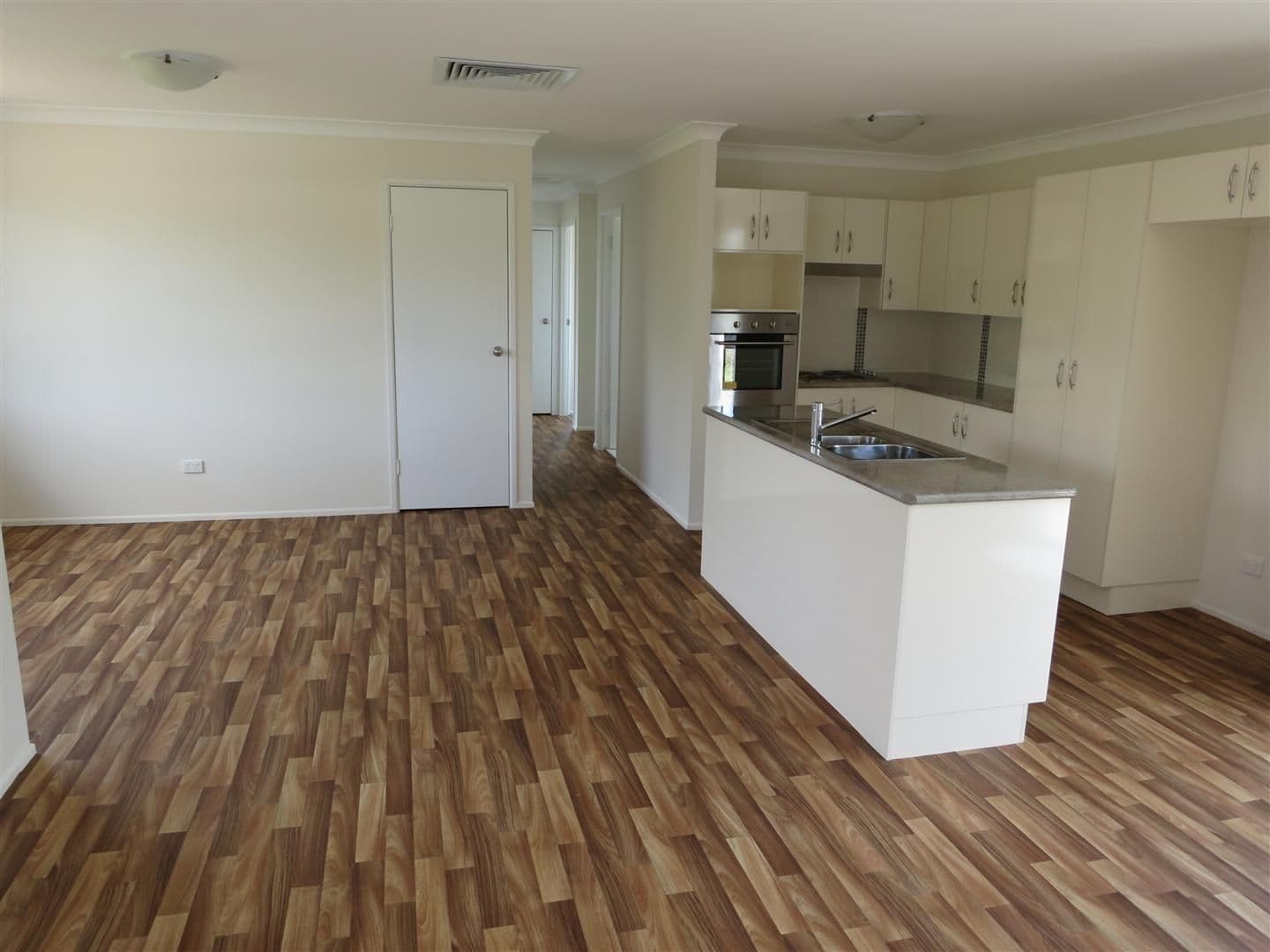 4 Cassar Street, GRACEMERE QLD 4702, Gracemere - Thumbnail 4