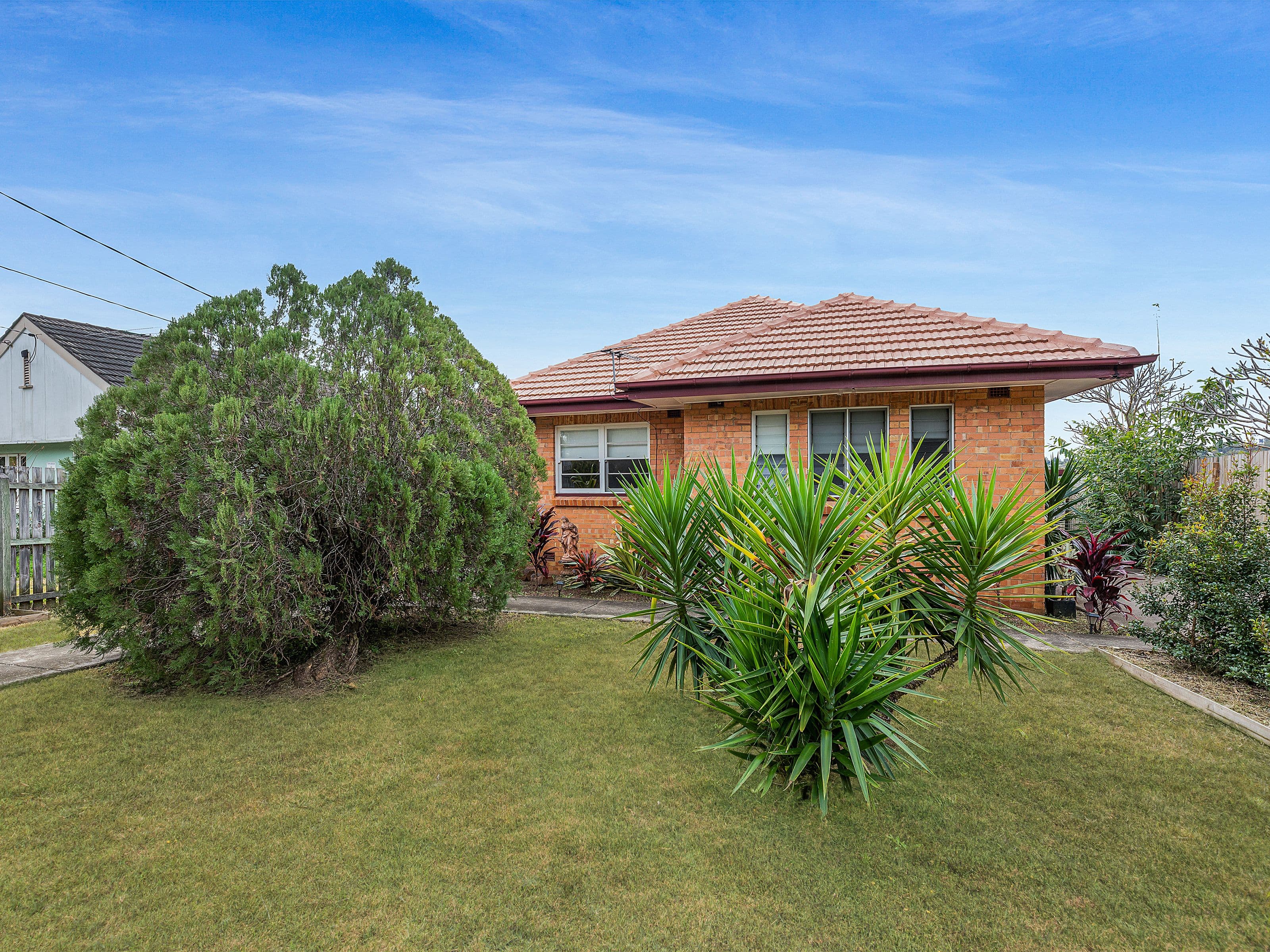 8 Toongarra Road, Leichhardt QLD 4305, Leichhardt - Image 1