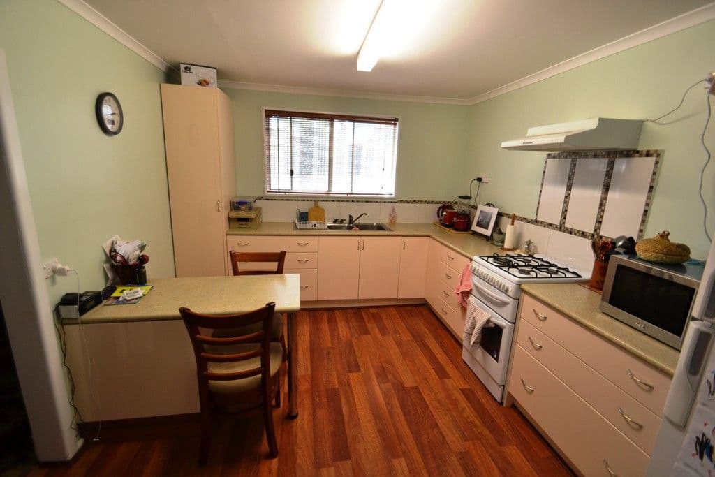 6 Butler Street, Seymour VIC 3660, Seymour - Thumbnail 2