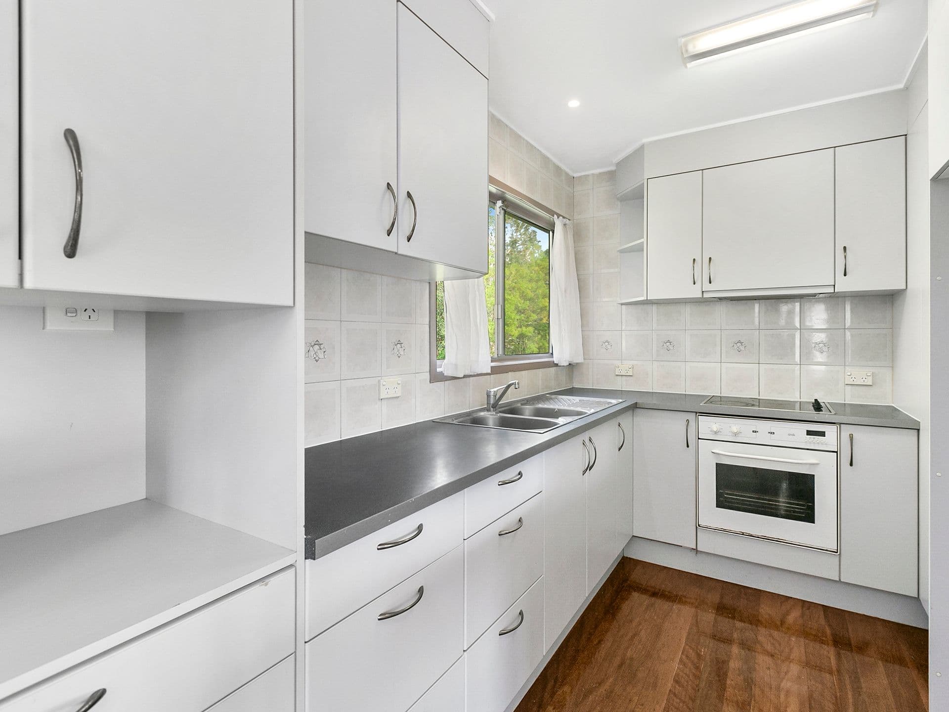 417 Nursery Road, Holland Park QLD 4121, Holland Park - Thumbnail 3