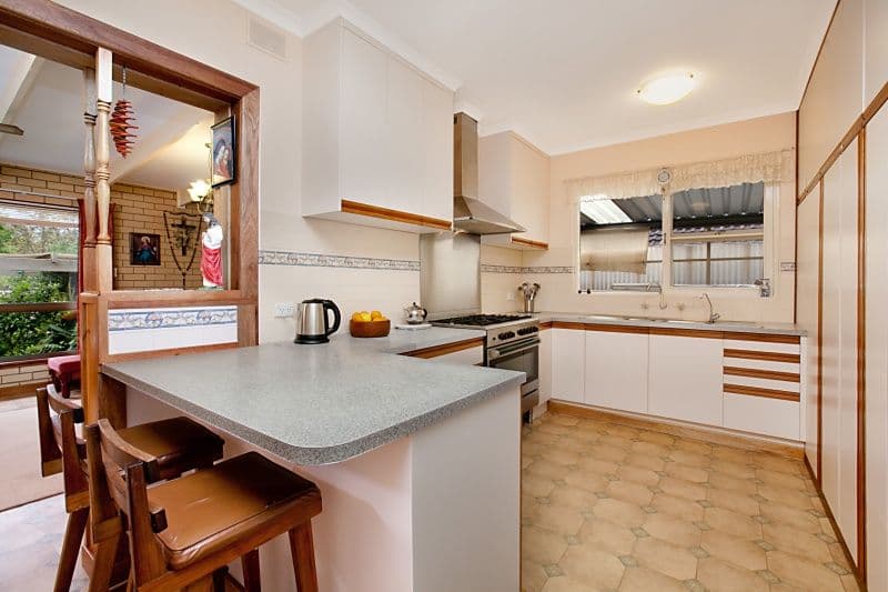 8 Colleen Street, ROSTREVOR SA 5073, Rostrevor - Thumbnail 2
