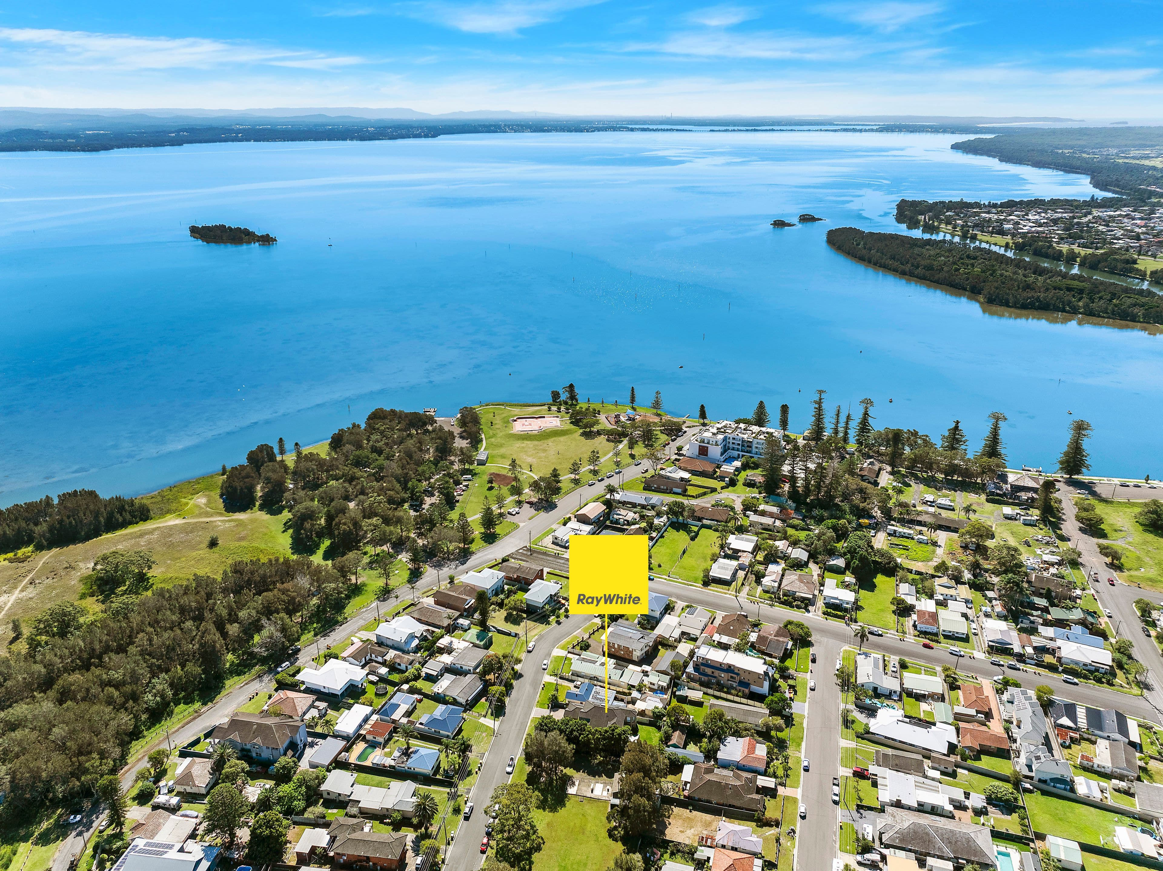 8 Lakeside Parade, The Entrance NSW 2261, The Entrance - Thumbnail 3