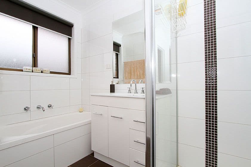 9 Macarthur Court, MILL PARK VIC 3082, Mill Park - Thumbnail 7