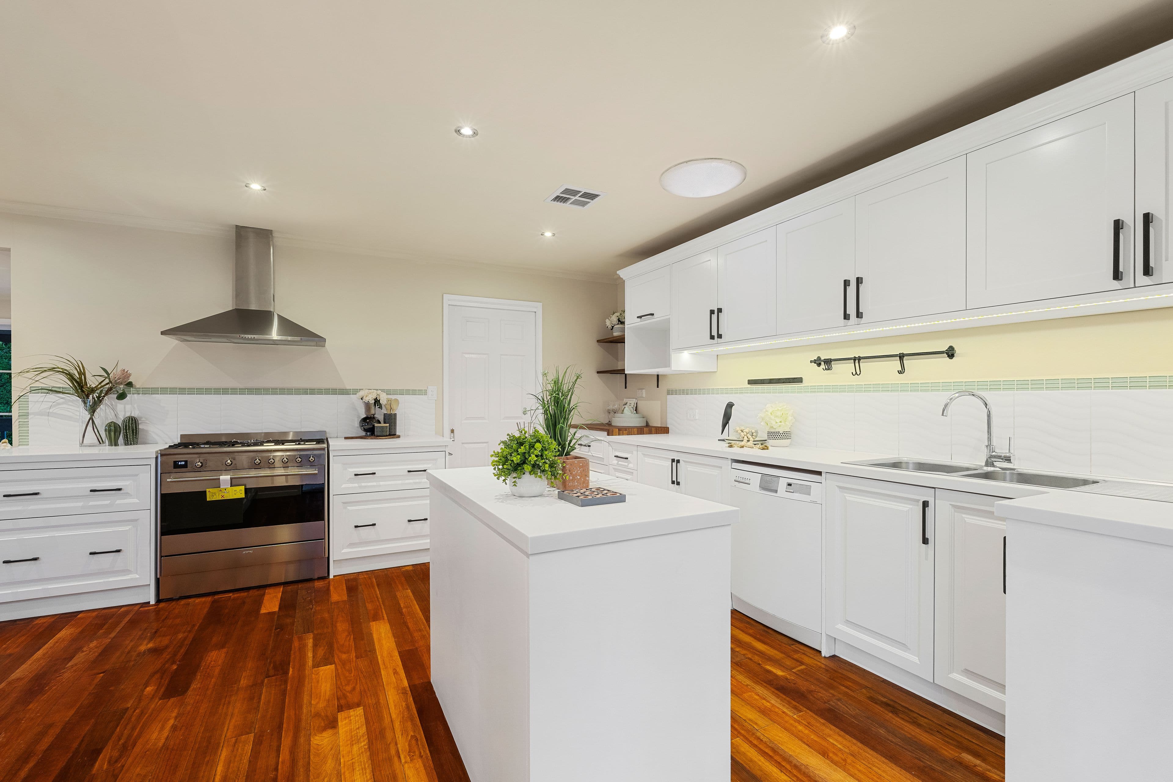18 Byways Drive, Ringwood East VIC 3135, Ringwood East - Thumbnail 5