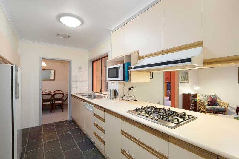 4 Kymme Court, GLEN WAVERLEY VIC 3150, Glen Waverley - Thumbnail 2