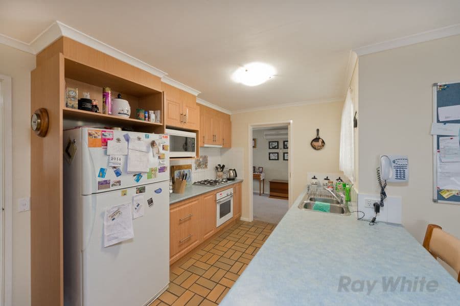 18 Heritage Way, MELTON WEST VIC 3337, Melton West - Thumbnail 3