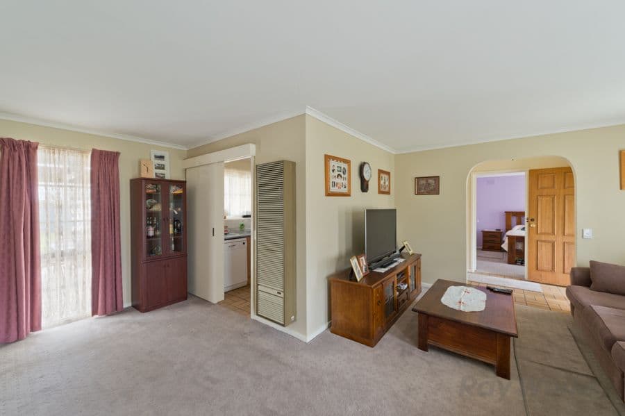 18 Heritage Way, MELTON WEST VIC 3337, Melton West - Thumbnail 4