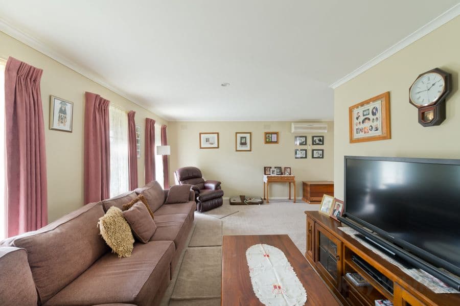18 Heritage Way, MELTON WEST VIC 3337, Melton West - Thumbnail 5