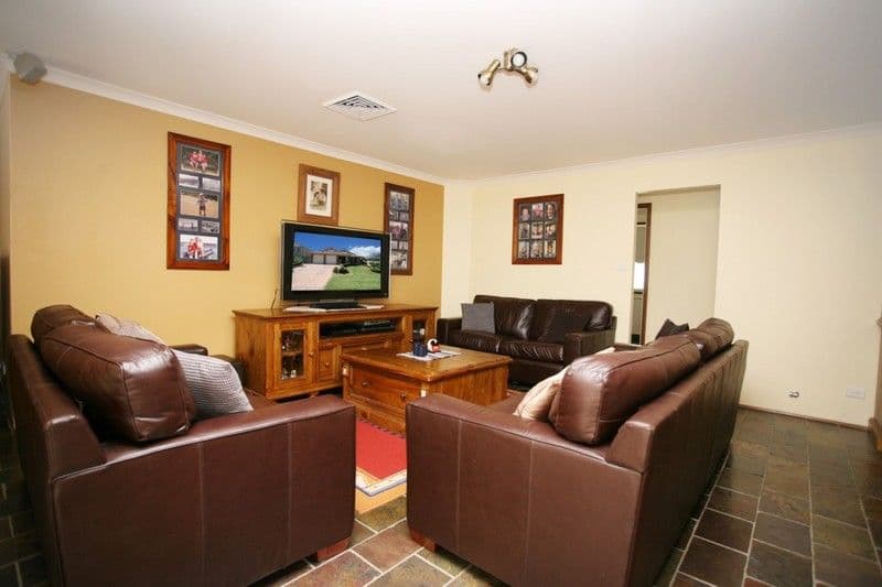 22 Coolabah Crescent, GLENMORE PARK NSW 2745, Glenmore Park - Thumbnail 3