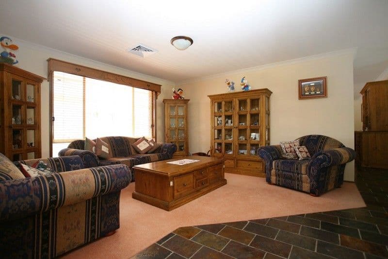 22 Coolabah Crescent, GLENMORE PARK NSW 2745, Glenmore Park - Thumbnail 4