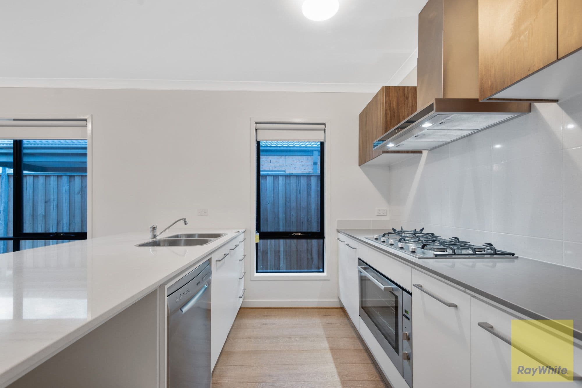 10 Midgard Street, Truganina VIC 3029, Truganina - Thumbnail 6