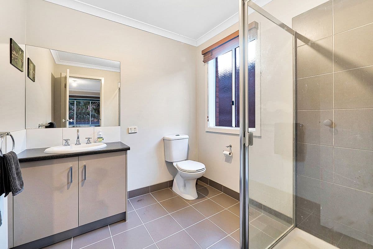 67 Thunderbolt Drive, Cranbourne East VIC 3977, Cranbourne East - Thumbnail 3