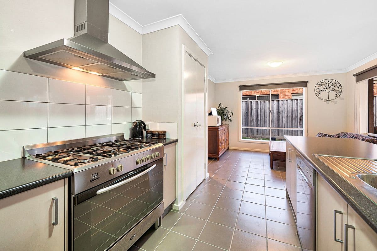67 Thunderbolt Drive, Cranbourne East VIC 3977, Cranbourne East - Thumbnail 4