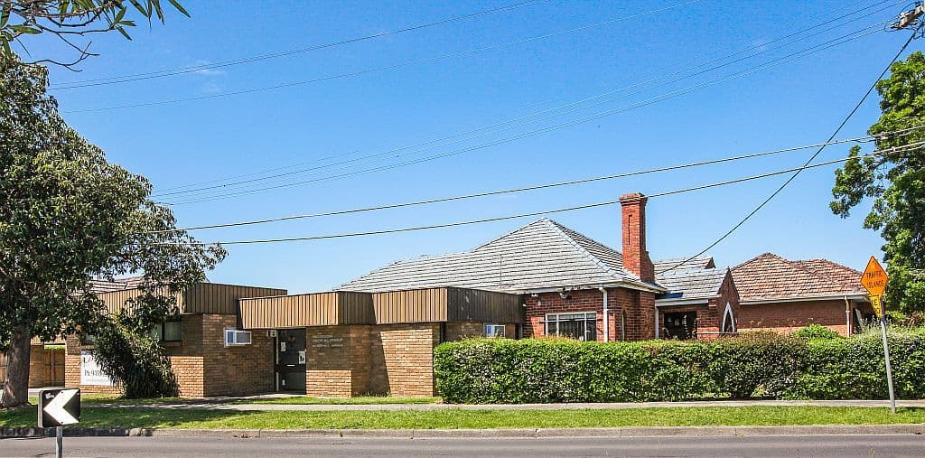 68 Oakhill Avenue, Reservoir VIC 3073, Reservoir - Thumbnail 2