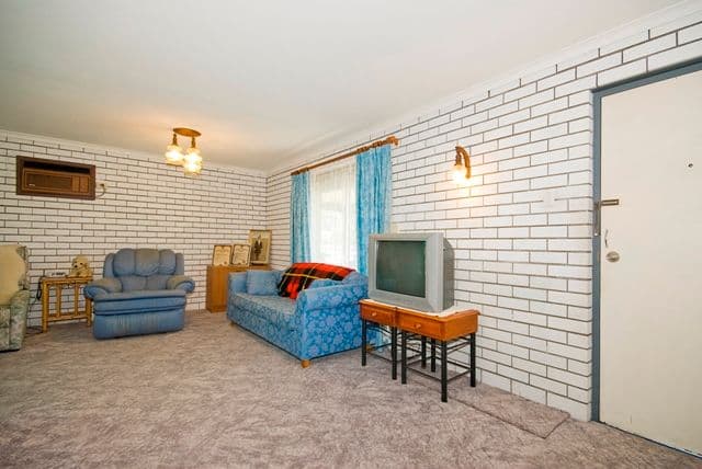 25 Hakea Street, CRESTMEAD QLD 4132, Crestmead - Thumbnail 2