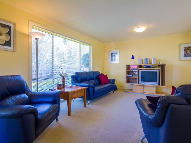 6 Hollydene Court, COWES VIC 3922, Cowes - Thumbnail 2