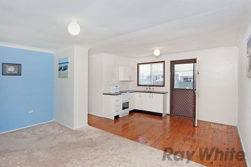 18 Glenlake Avenue, TOUKLEY NSW 2263, Toukley - Thumbnail 3