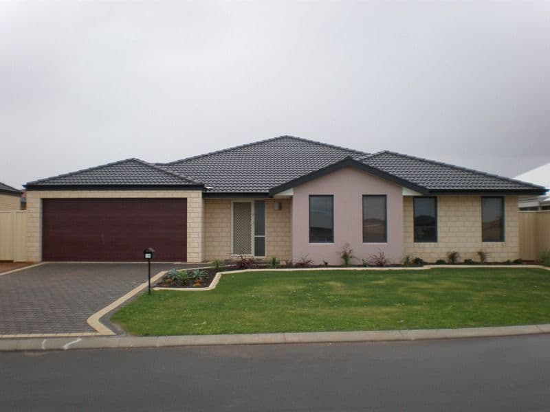 16 Yolanda Edge, WANDINA WA 6530, Wandina - Image 1
