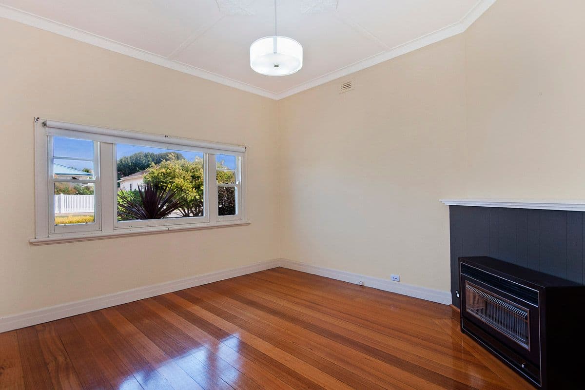 8 McConnell Street, WARRNAMBOOL VIC 3280, Warrnambool - Thumbnail 3