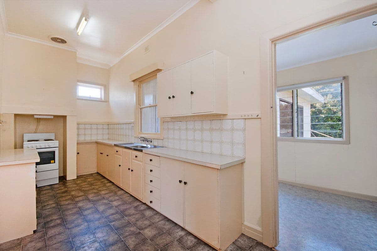 8 McConnell Street, WARRNAMBOOL VIC 3280, Warrnambool - Thumbnail 5