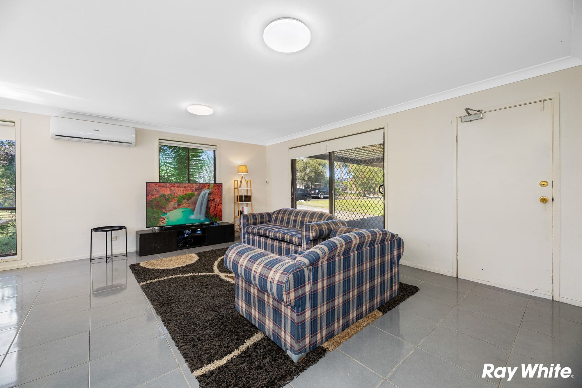10 & 10A Raupach Street, Dean Park NSW 2761, Dean Park - Thumbnail 3