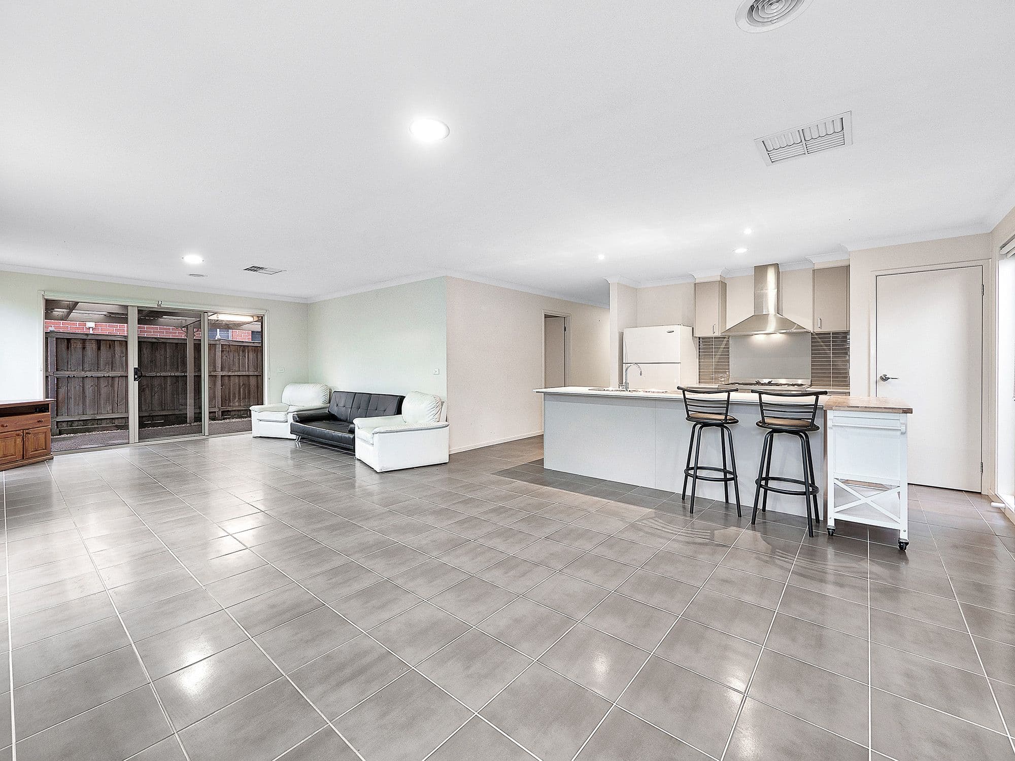 17 Windmill Circuit, Lyndhurst VIC 3975, Lyndhurst - Thumbnail 2