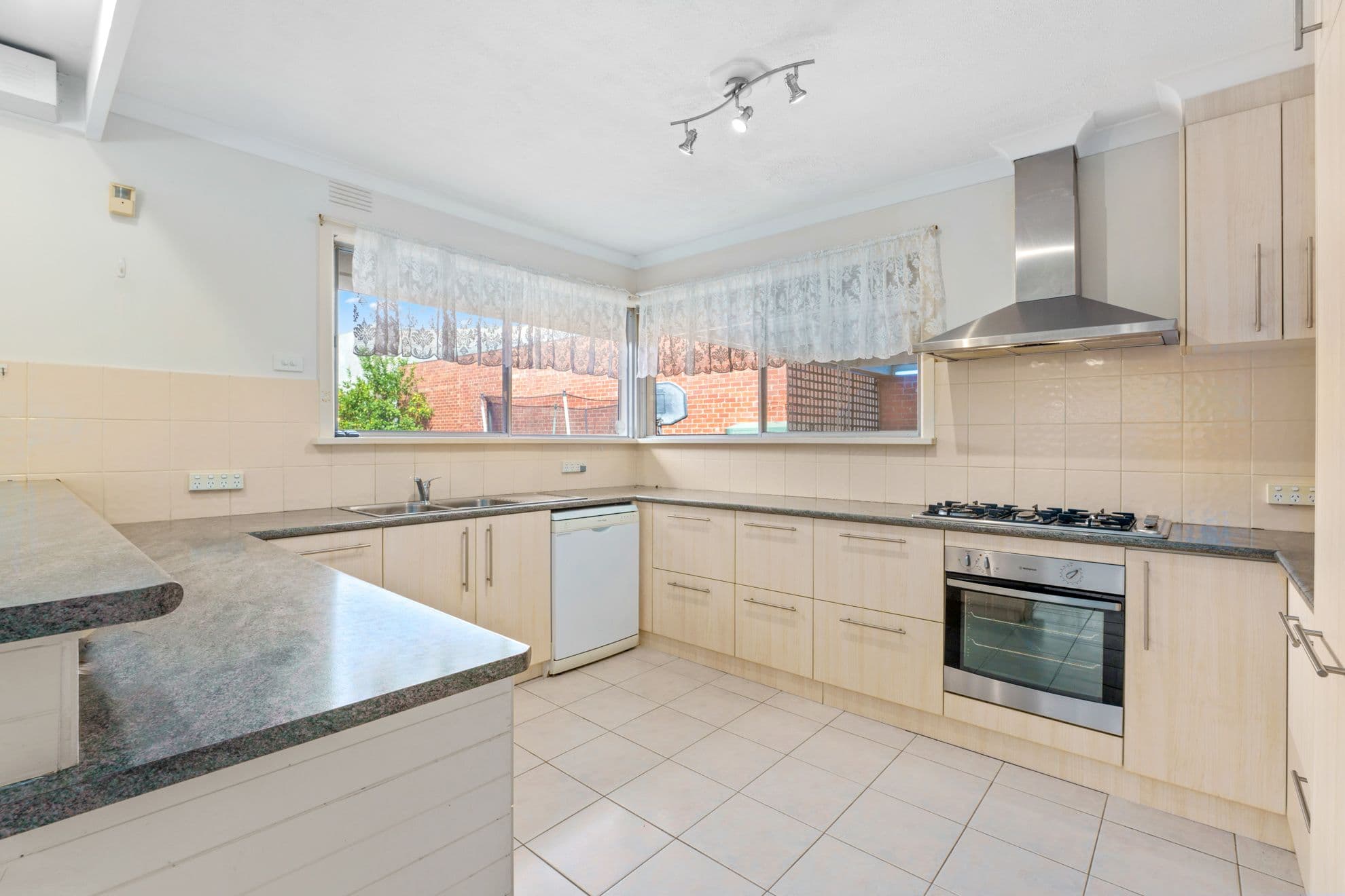 39 Fraser Street, Airport West VIC 3042, Airport West - Thumbnail 5
