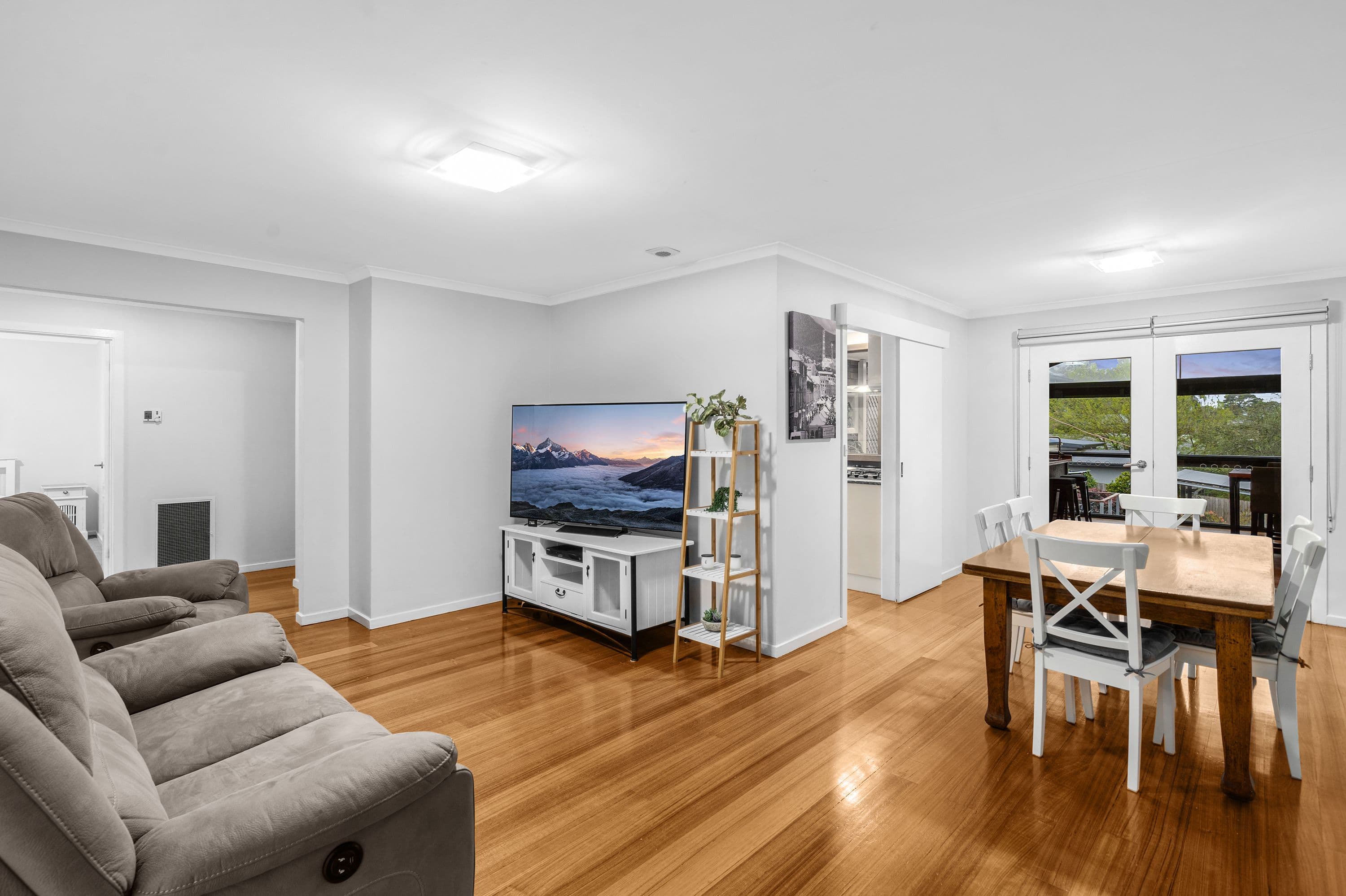 9 Victory Avenue, Wandin North VIC 3139, Wandin North - Thumbnail 3