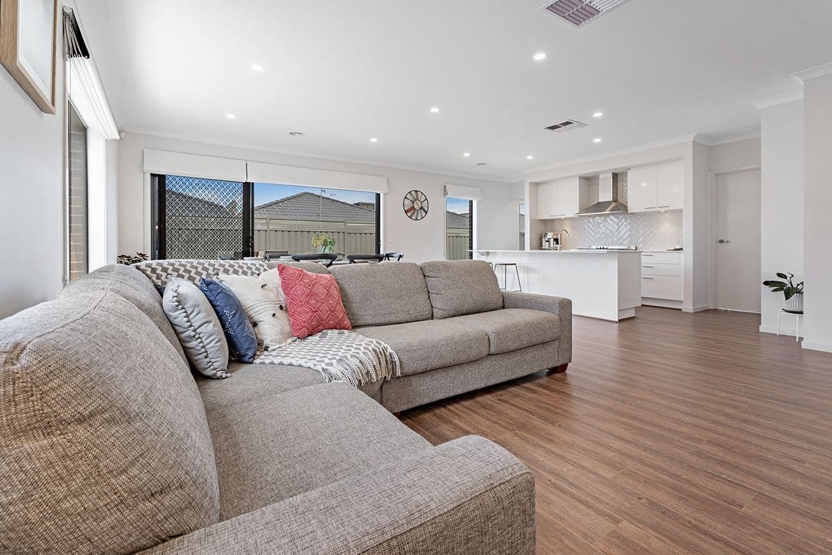 45 Debonair Parade, Craigieburn VIC 3064, Craigieburn - Thumbnail 5