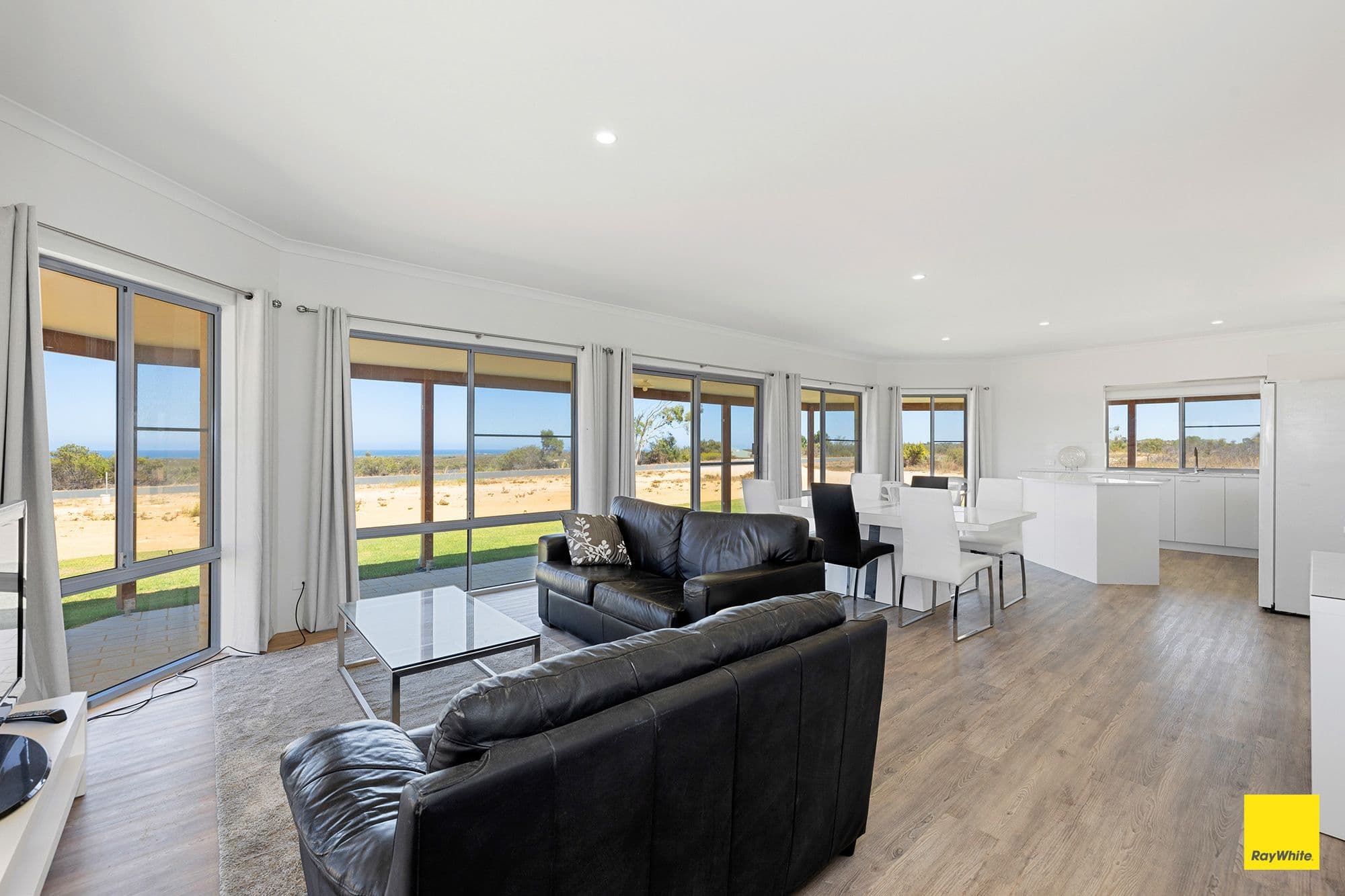 38 SEAVIEW Drive, Karakin WA 6044, Karakin - Thumbnail 4