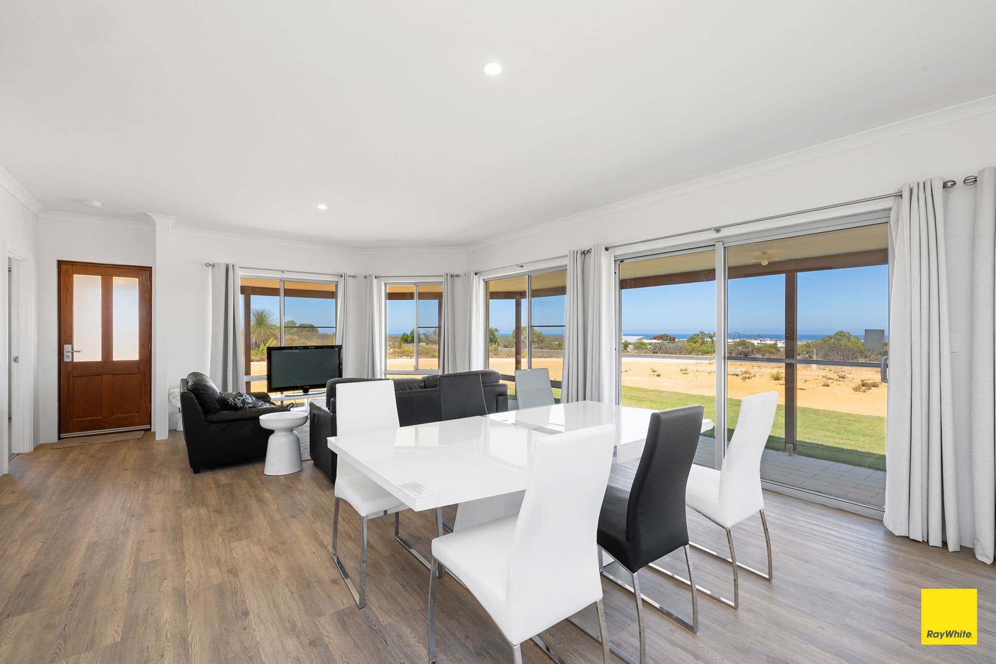 38 SEAVIEW Drive, Karakin WA 6044, Karakin - Thumbnail 7