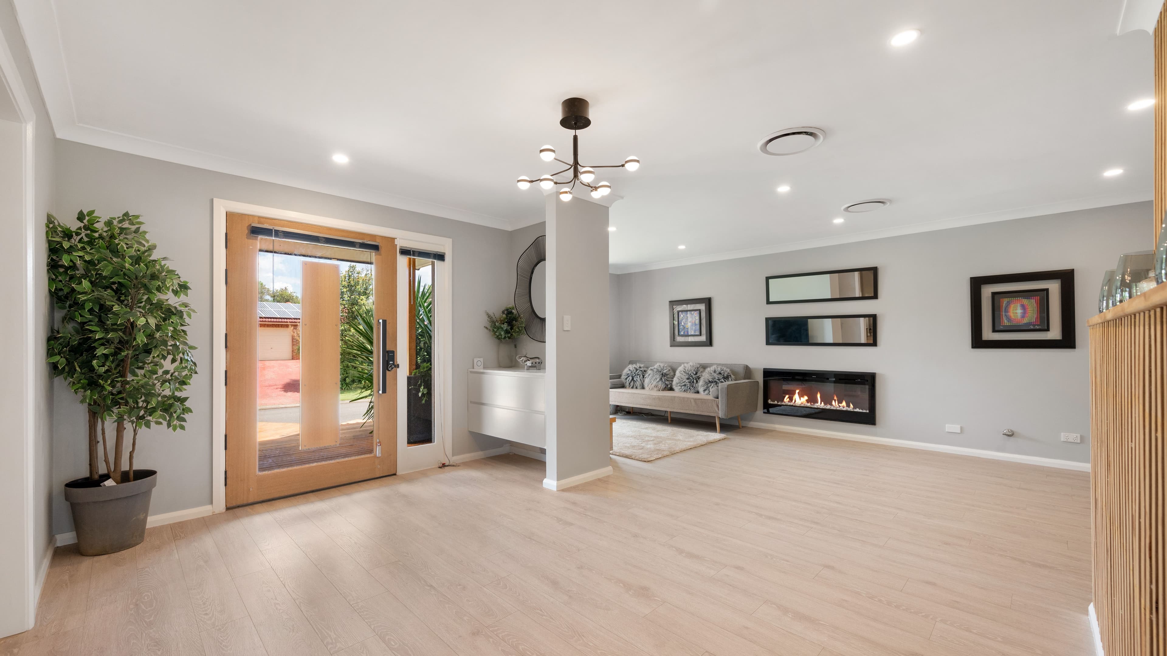 4 Wollabi Crescent, Glenmore Park NSW 2745, Glenmore Park - Thumbnail 2