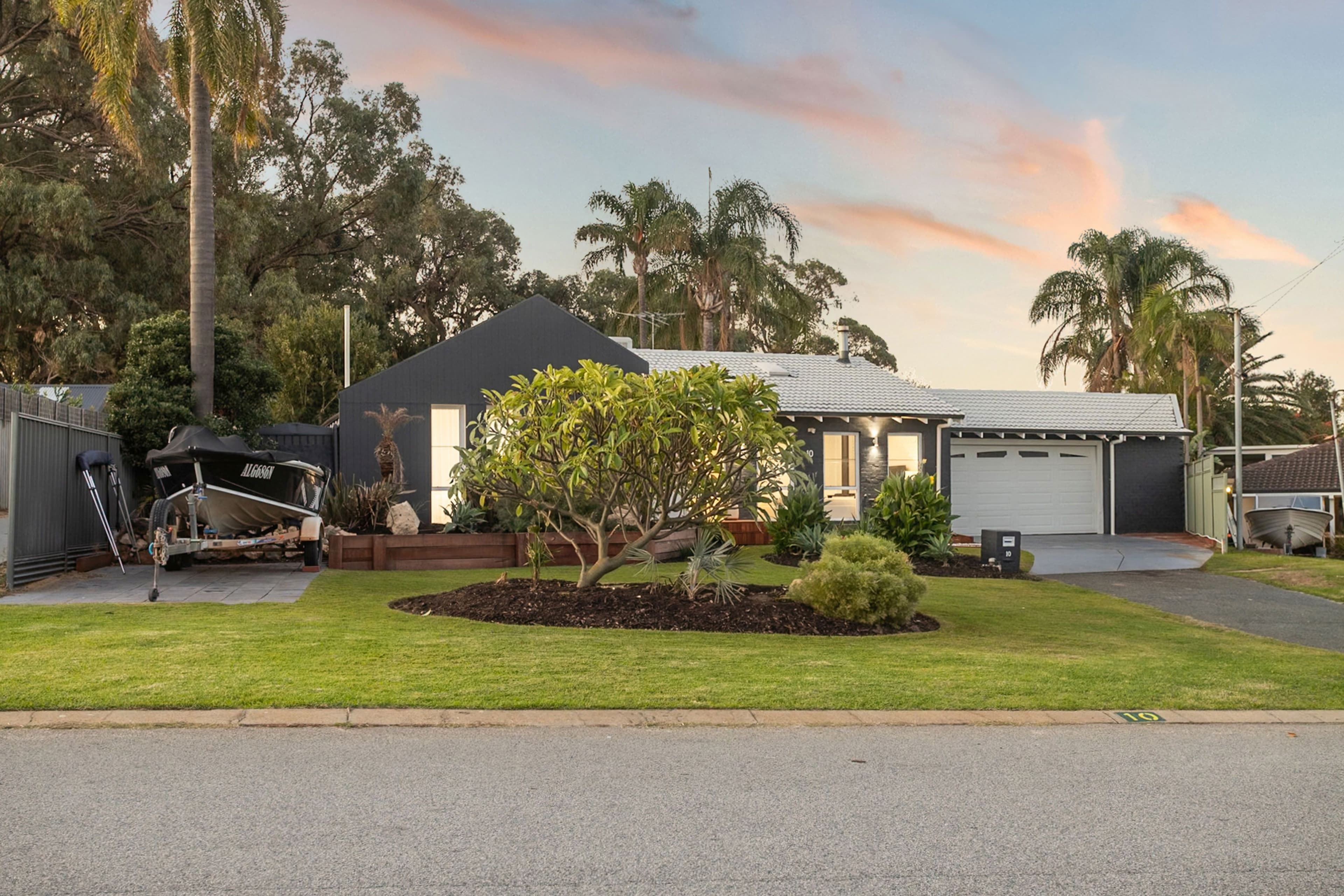 10 Colgrave Way, Duncraig WA 6023, Duncraig - Image 1