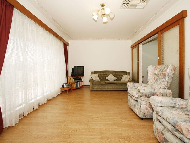 1 Ireland Way, BASSENDEAN WA 6054, Bassendean - Thumbnail 2