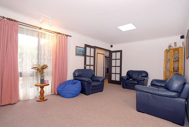 13 Yarana Street, FERNTREE GULLY VIC 3156, Ferntree Gully - Thumbnail 2