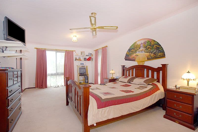 13 Yarana Street, FERNTREE GULLY VIC 3156, Ferntree Gully - Thumbnail 4