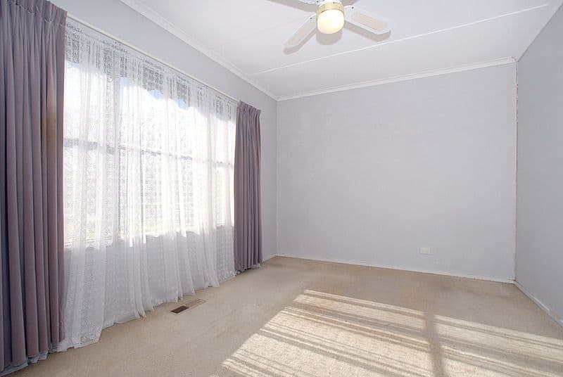 18 Laurina Court, DOVETON VIC 3177, Doveton - Thumbnail 5