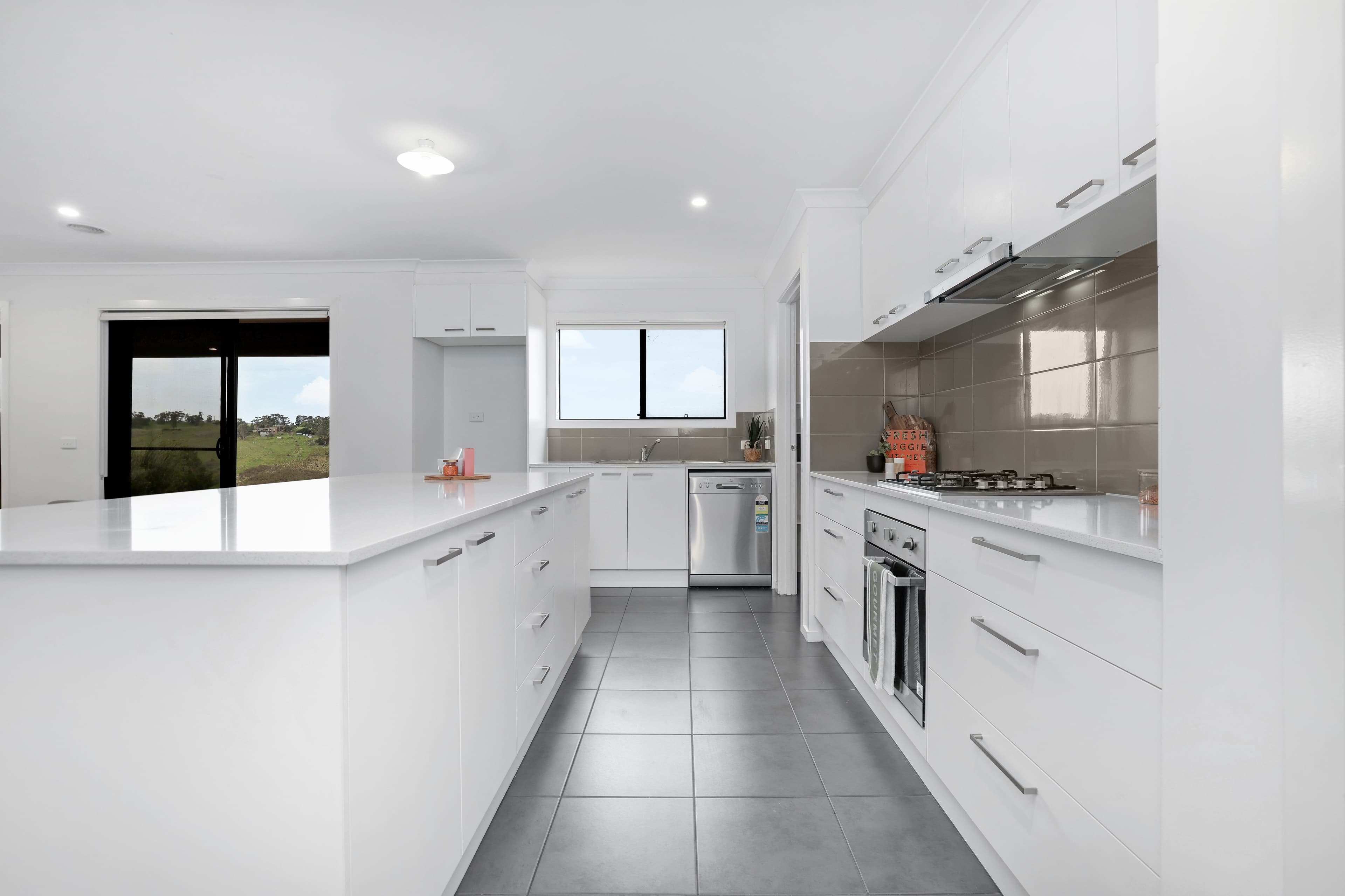 36 Wedmore Crescent, Sunbury VIC 3429, Sunbury - Thumbnail 3