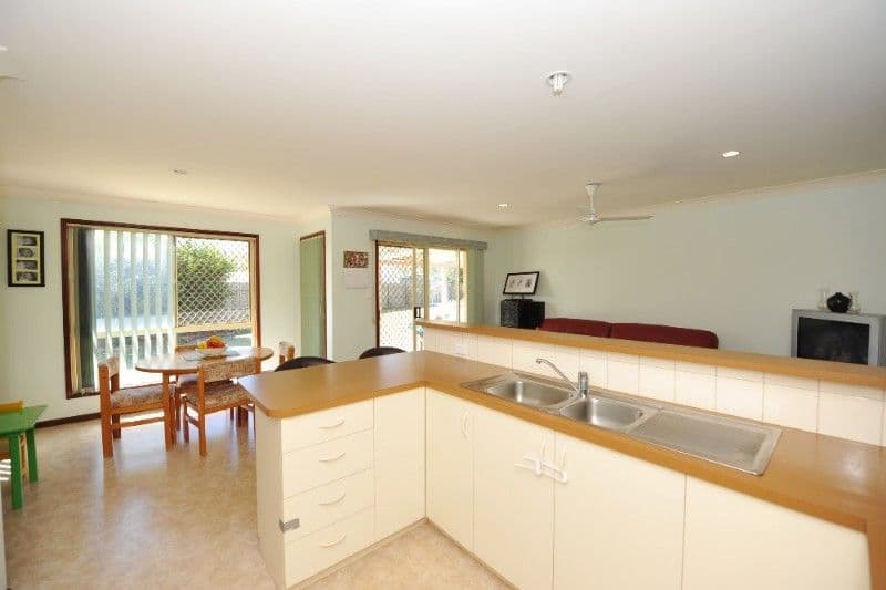 10 Lachlan Court, WESTBROOK QLD 4350, Westbrook - Thumbnail 3