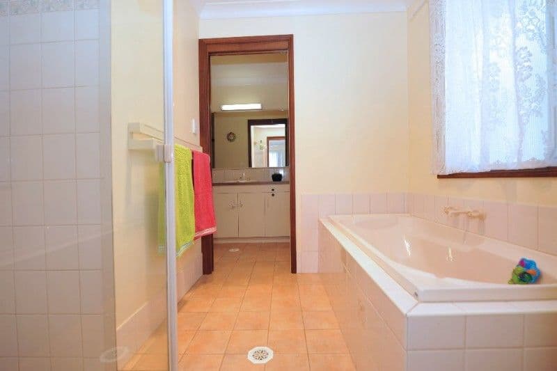 10 Lachlan Court, WESTBROOK QLD 4350, Westbrook - Thumbnail 7
