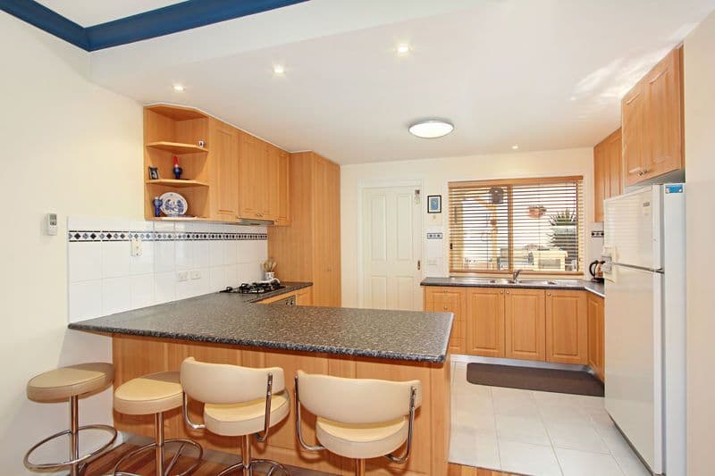 102 Stanley Avenue, MOUNT WAVERLEY VIC 3149, Mount Waverley - Thumbnail 3