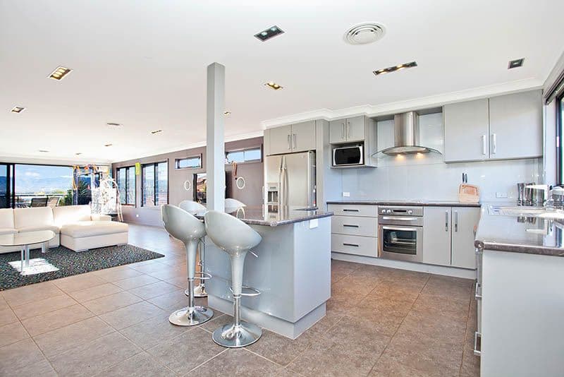 10 Hayes Avenue, MOUNT WARRIGAL NSW 2528, Mount Warrigal - Thumbnail 2